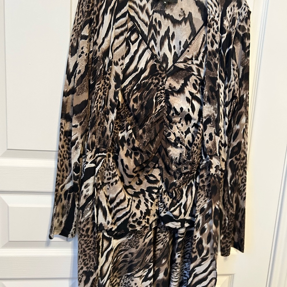 Mezzmerize Animal Print Blouse- Open Front Cardi 2pc Set Size Medium